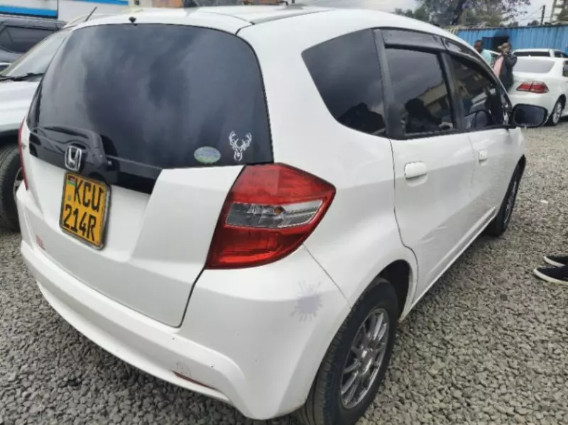 Honda Fit   - 2011