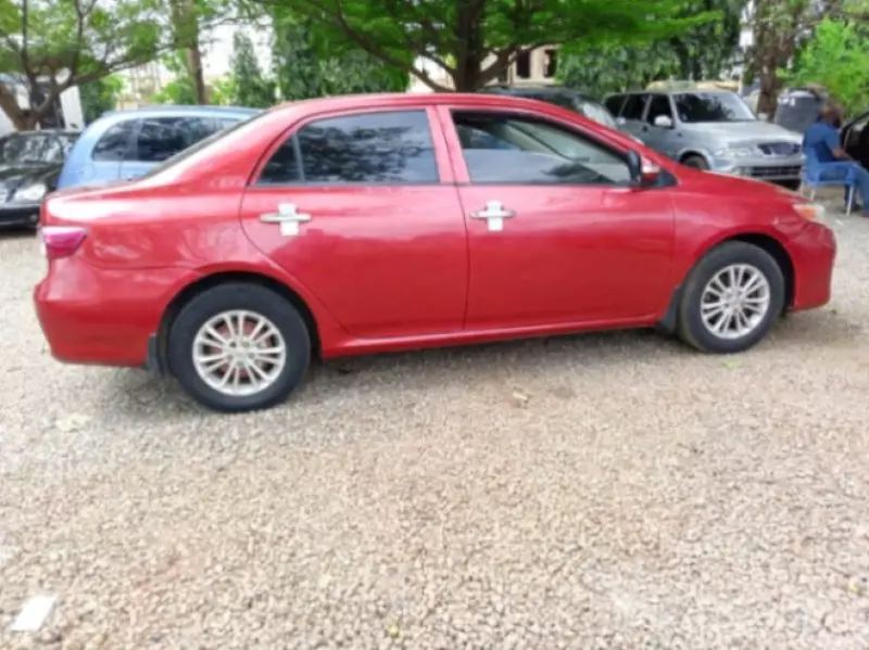 Toyota camry   - 2010