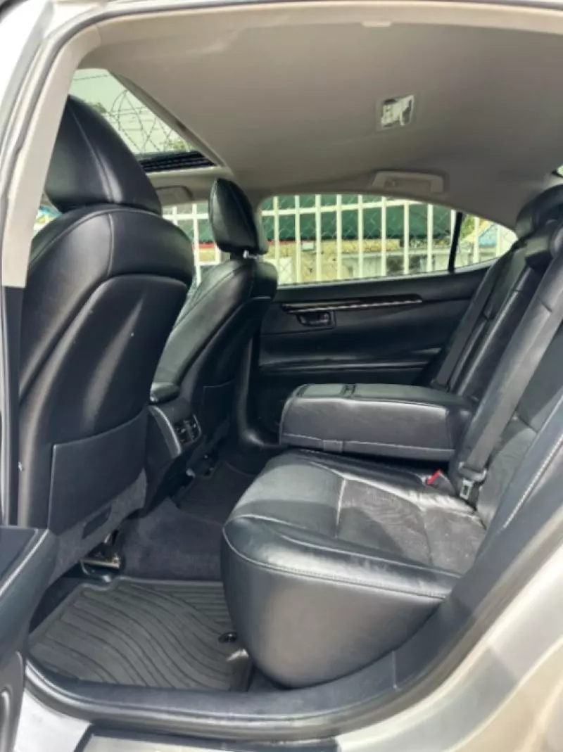 Lexus ES 350   - 2013