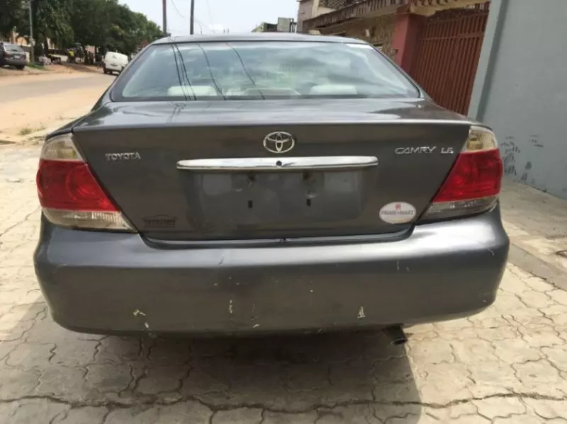 Toyota Camry   - 2006