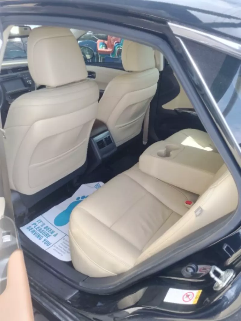 Toyota Avalon   - 2016