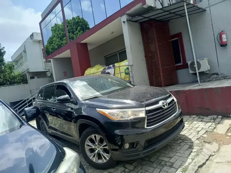 Toyota Highlander   - 2014