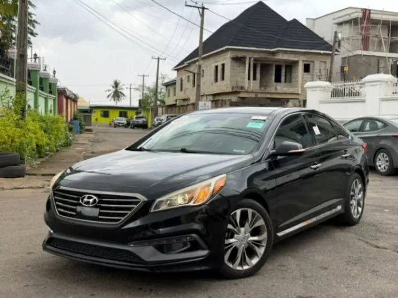 Hyundai Sonata   - 2015