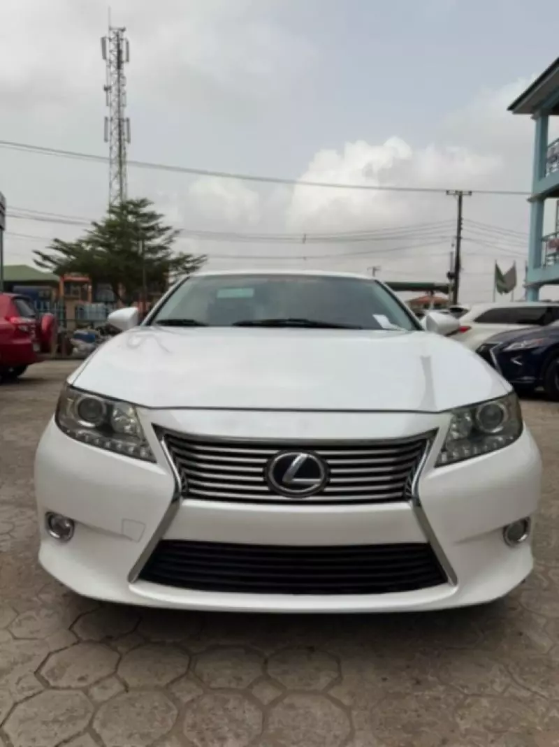Lexus ES - 2013