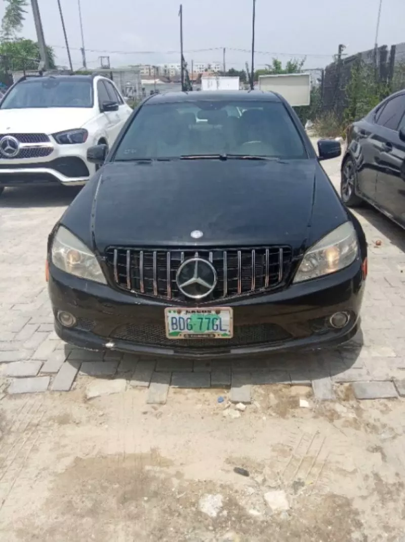 Mercedes-Benz C-Class - 2009