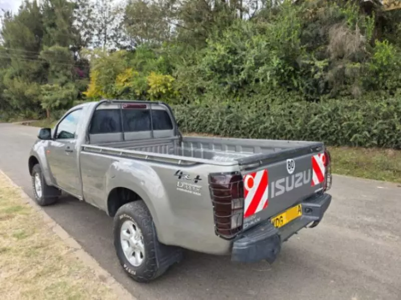 Isuzu D-Max   - 2021