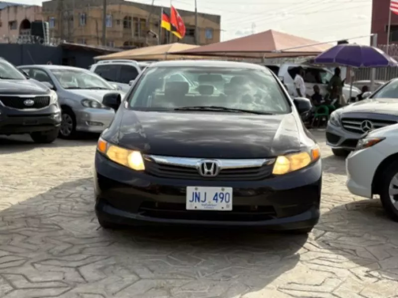 Honda Civic   - 2012