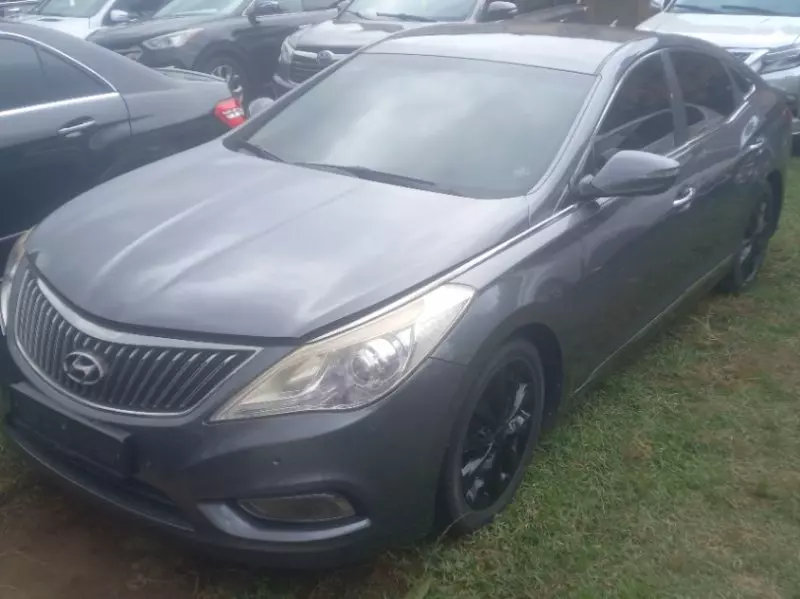 Hyundai Grandeur   - 2013