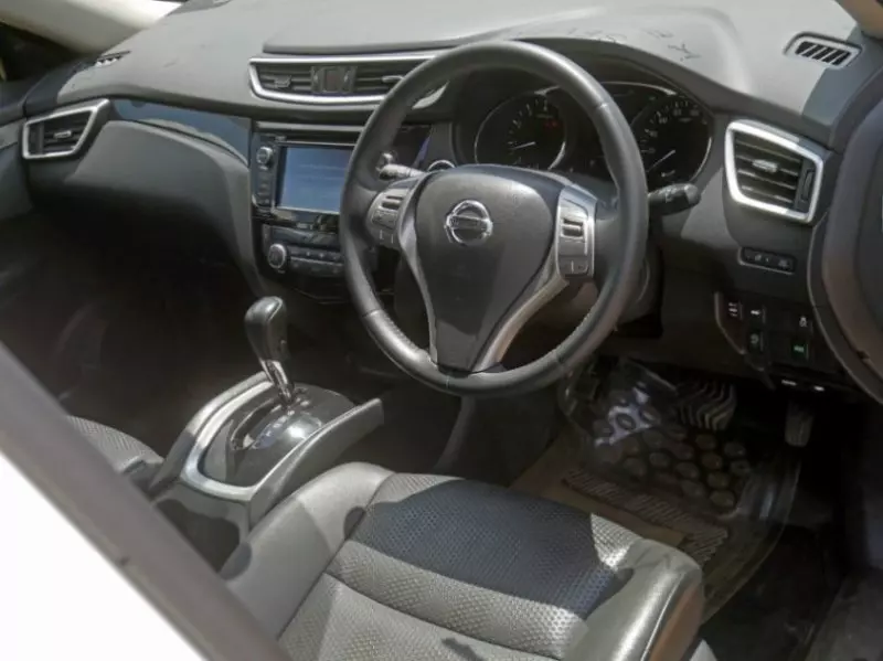 Nissan X- trail   - 2016
