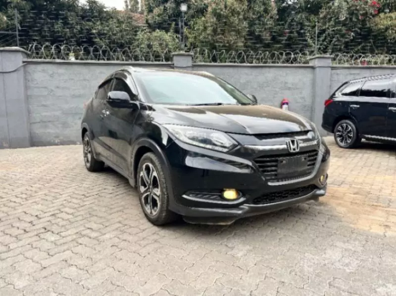 Honda Vezel    - 2016