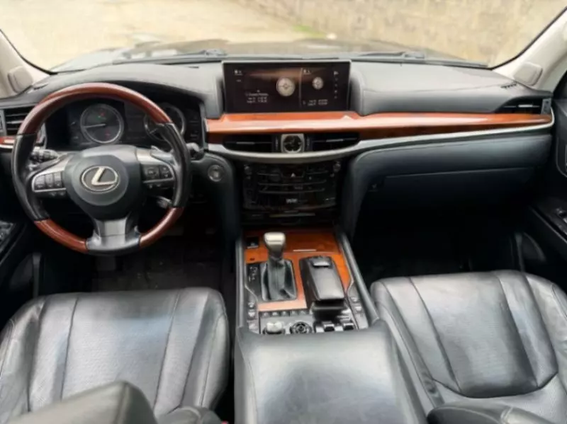 Lexus LX 570   - 2019