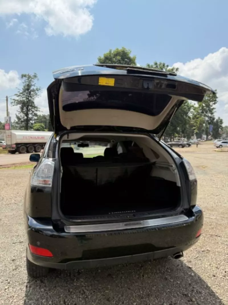 Toyota Harrier   - 2012