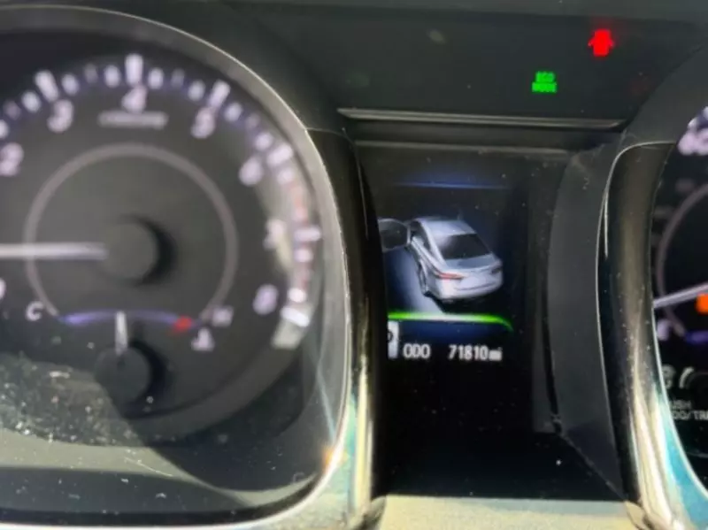 Toyota Avalon   - 2013