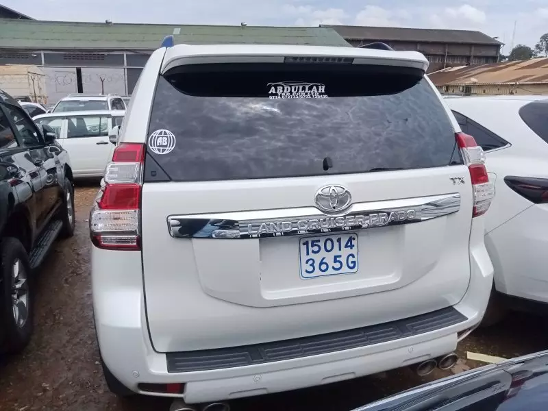 Toyota Landcruiser Prado   - 2015