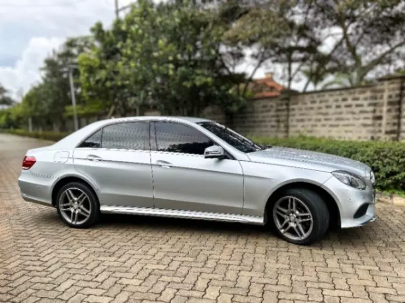 Mercedes-Benz E 250 - 2014