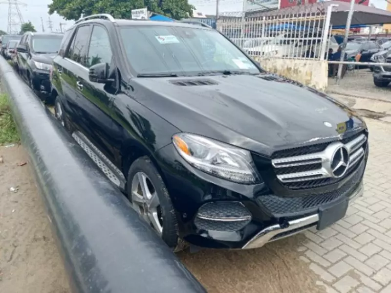 Mercedes-Benz GLE 350   - 2016