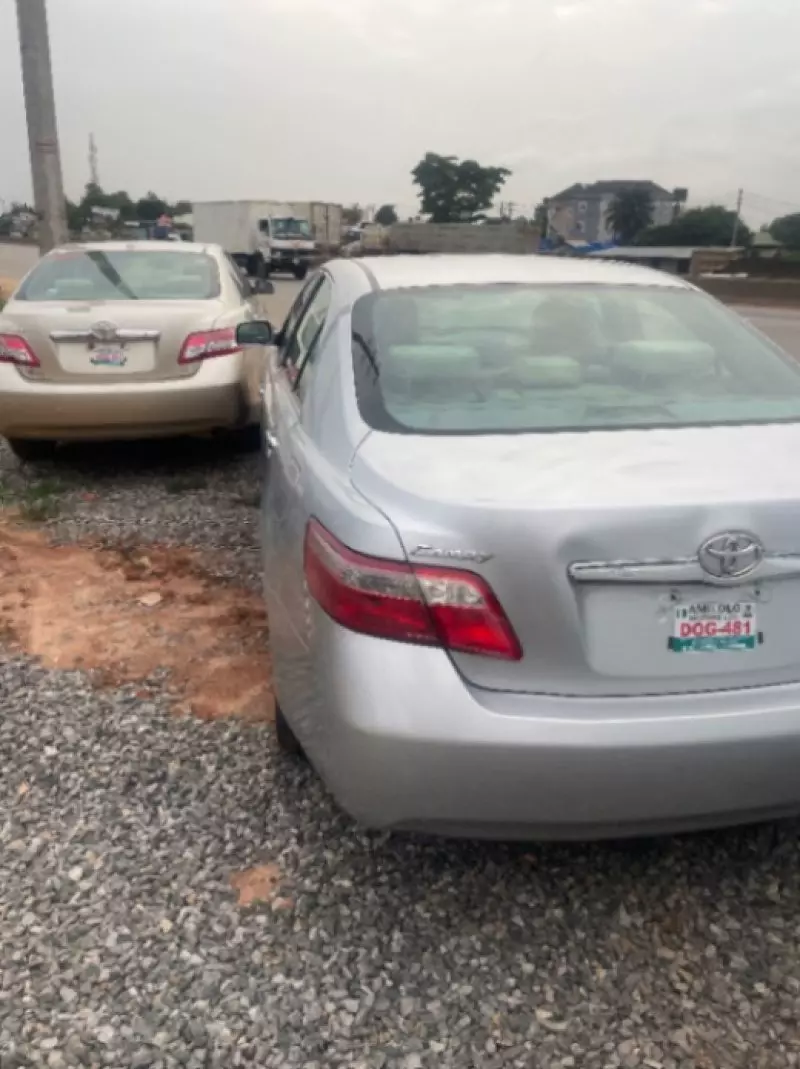 Toyota Camry   - 2007