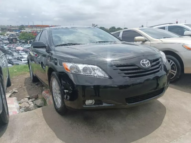Toyota camry   - 2009