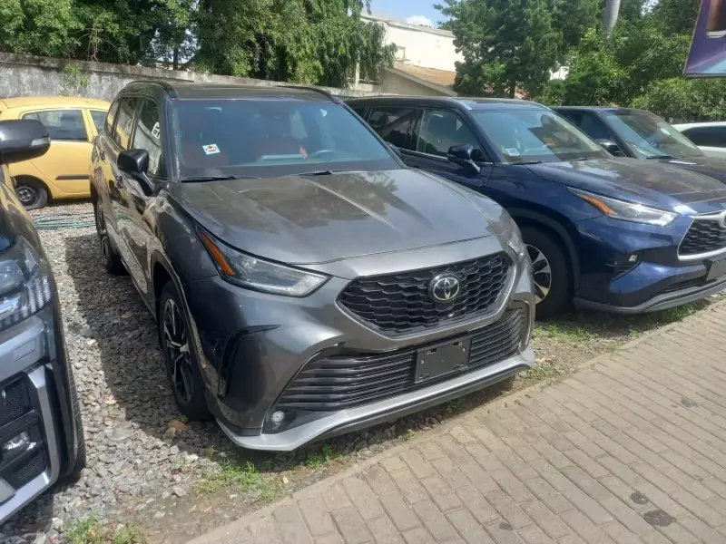 Toyota Highlander   - 2022