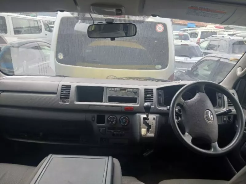 Toyota Hiace   - 2012