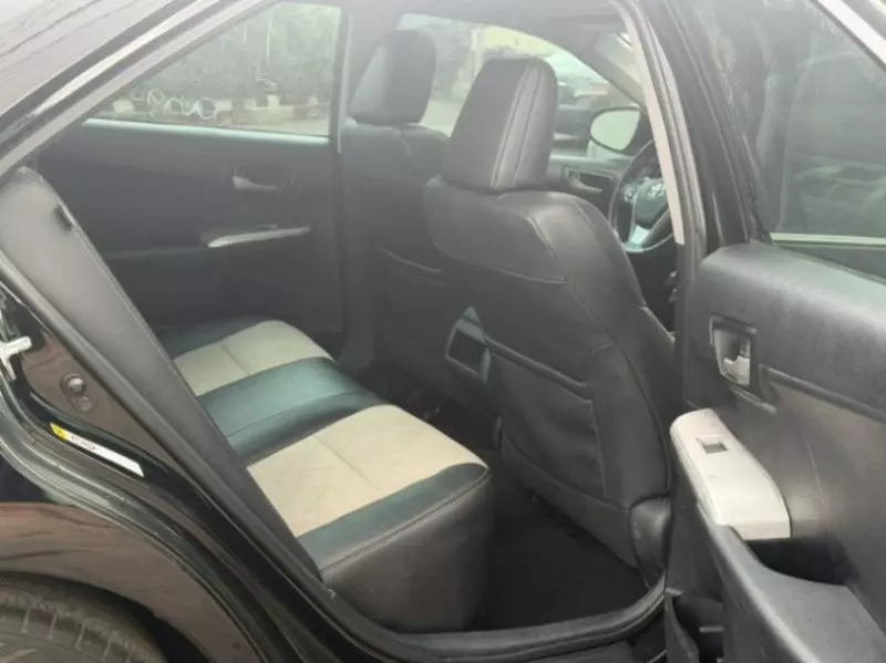 Toyota Camry   - 2012