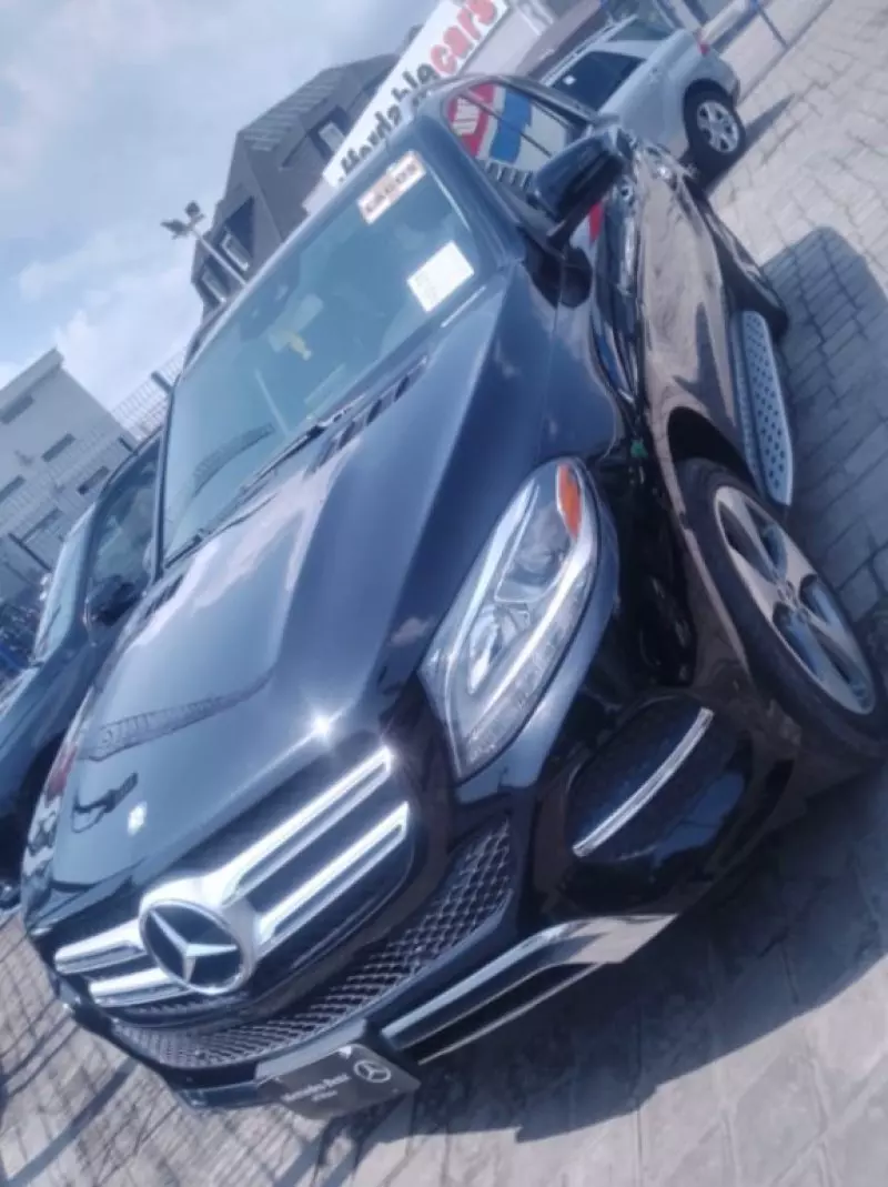 Mercedes-Benz GLE 350   - 2016