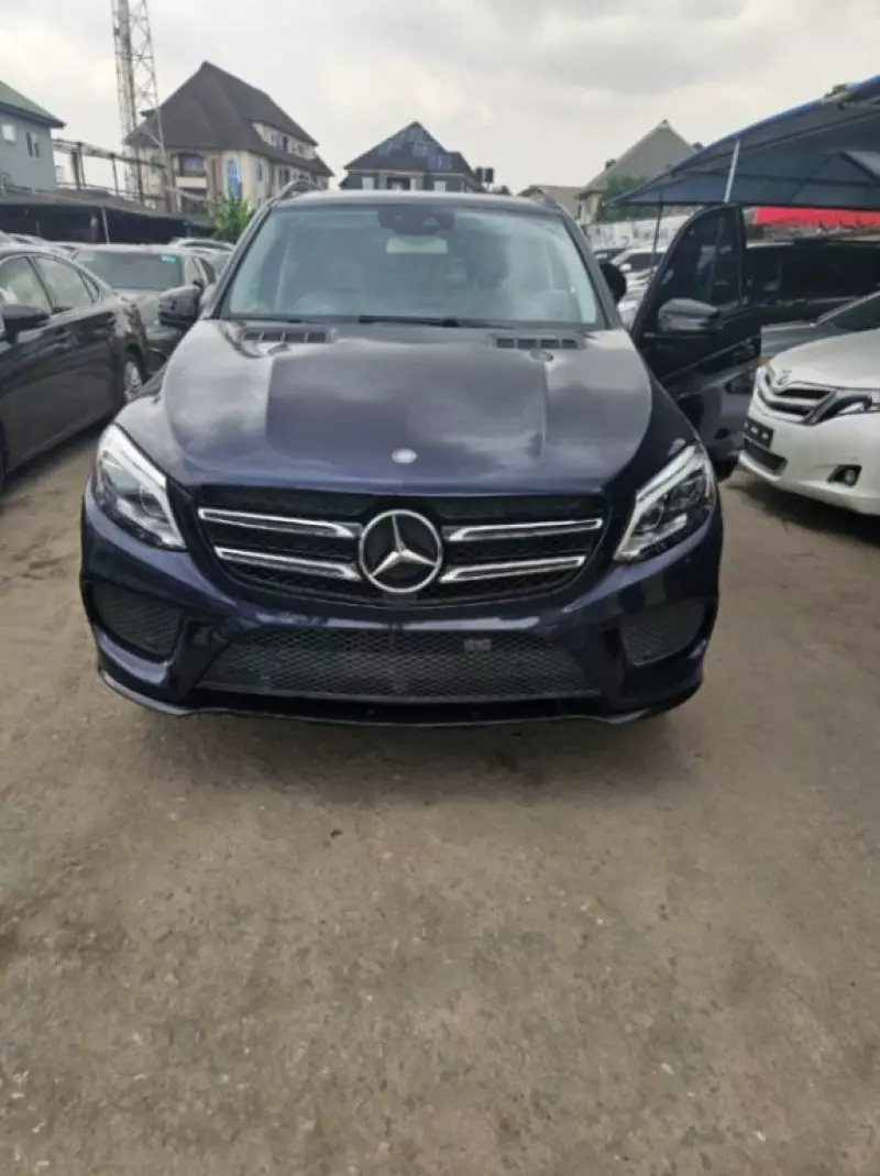 Mercedes-Benz GLE 400