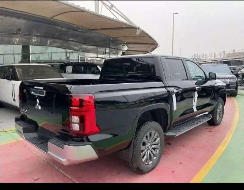 Mitsubishi L200 D/C Sportero A/T