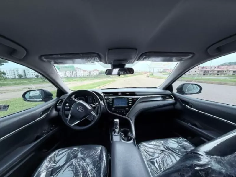 Toyota Camry   - 2018