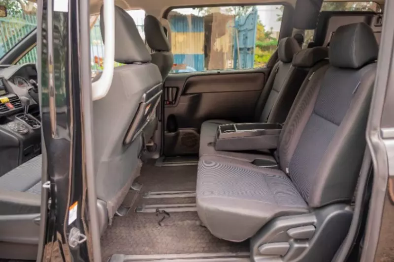 Toyota Voxy    - 2018