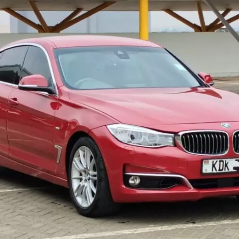 BMW 320i   - 2015