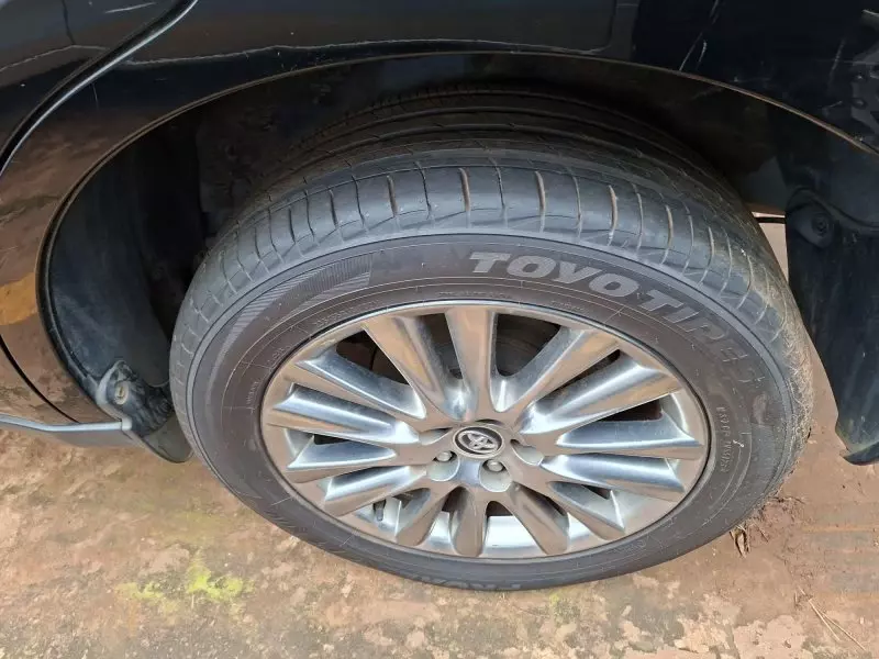 Toyota Harrier   - 2015