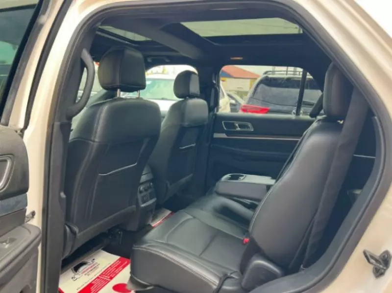 Ford Explorer LTD 3.5L   - 2017