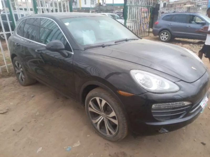 PORSCHE Cayenne - 2014