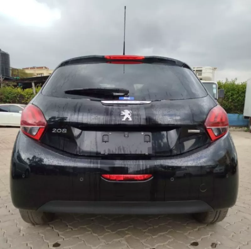 Peugeot 208   - 2018