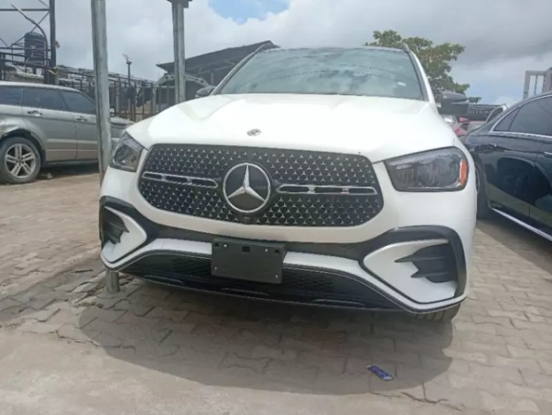 Mercedes-Benz GLE 350 - 2025