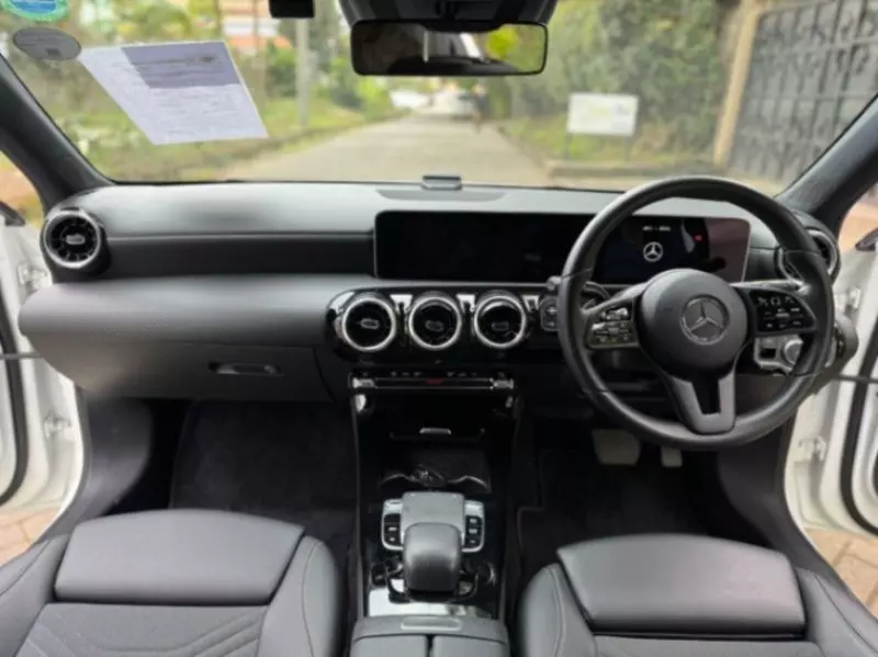 Mercedes-Benz A 180   - 2019