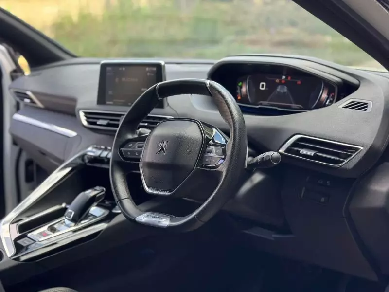 Peugeot 3008   - 2018