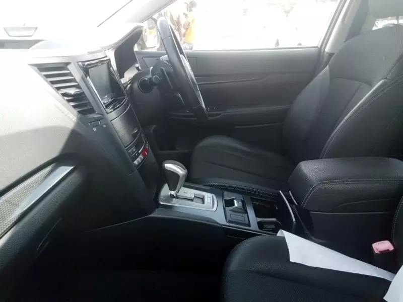 Subaru Legacy   - 2012