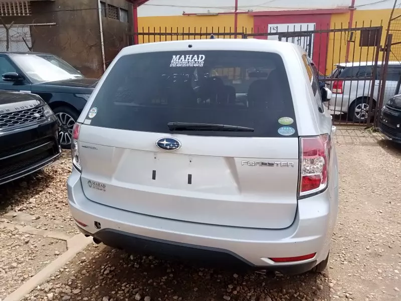 Subaru Forester   - 2010