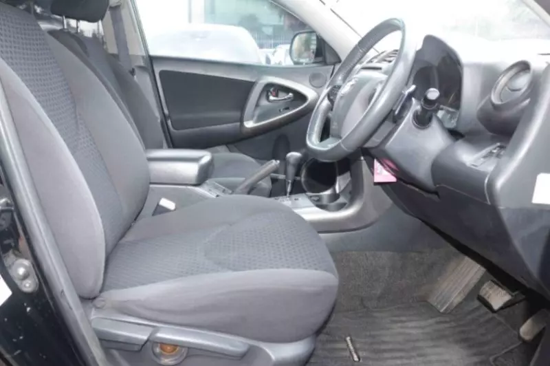 Toyota Vanguard    - 2011