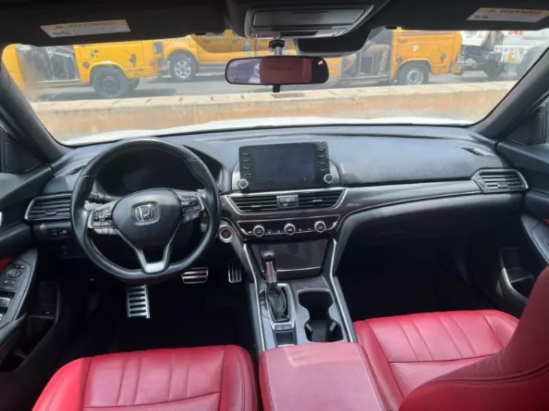 Honda Accord   - 2021