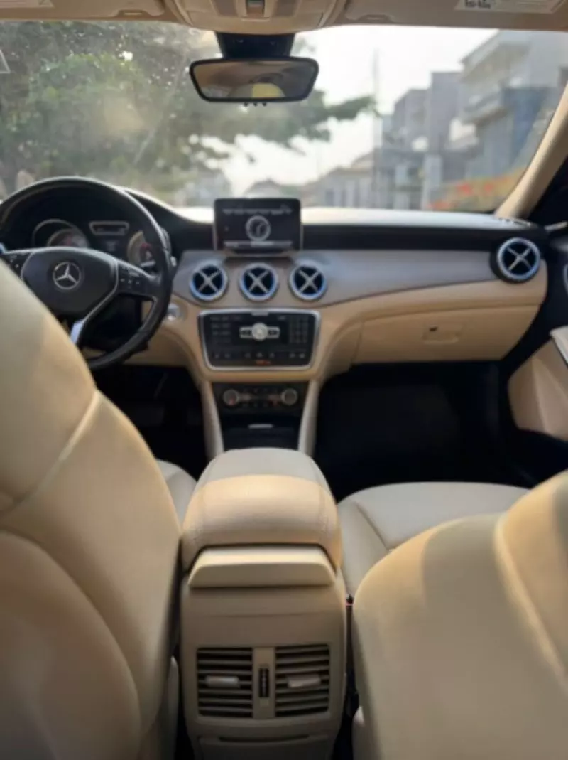 Mercedes-Benz CLA 200