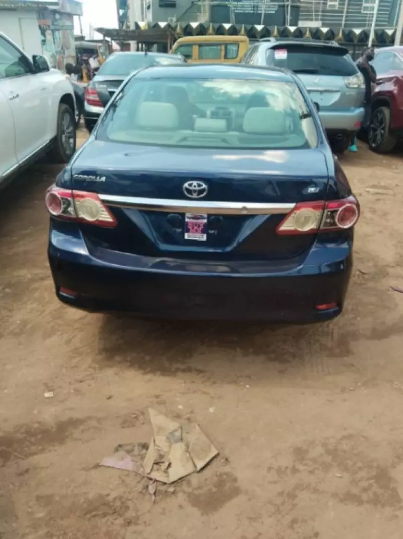 Toyota Corolla   - 2013