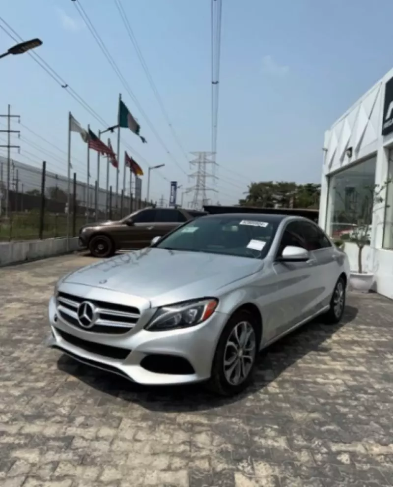 Mercedes-Benz C 300   - 2015