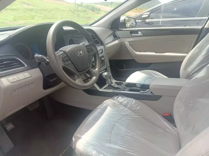 Hyundai Sonata   - 2015