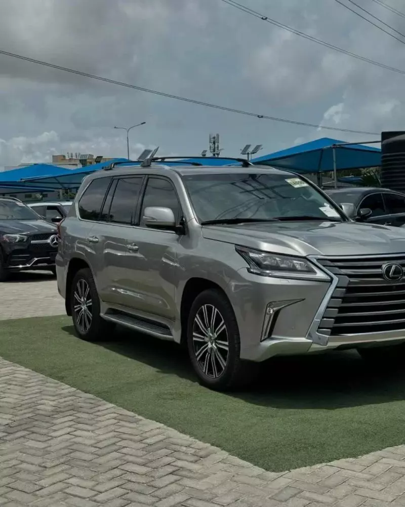 Lexus LX 570   - 2018