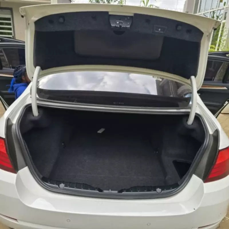 BMW 520   - 2012