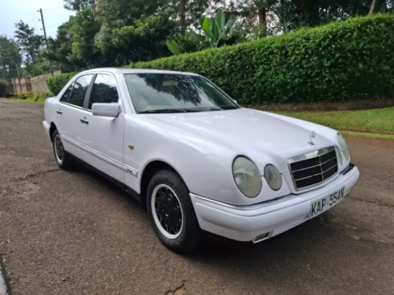 Mercedes-Benz E 240   - 1998