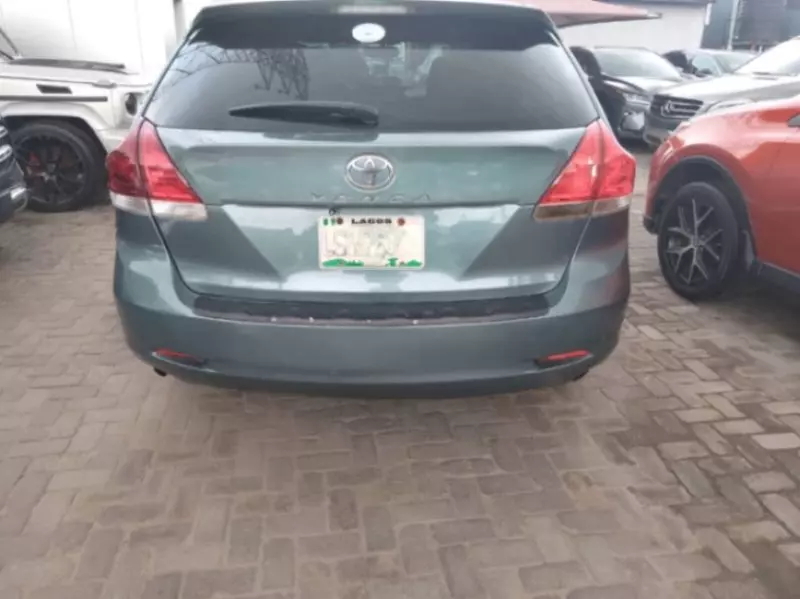 Toyota Venza   - 2010